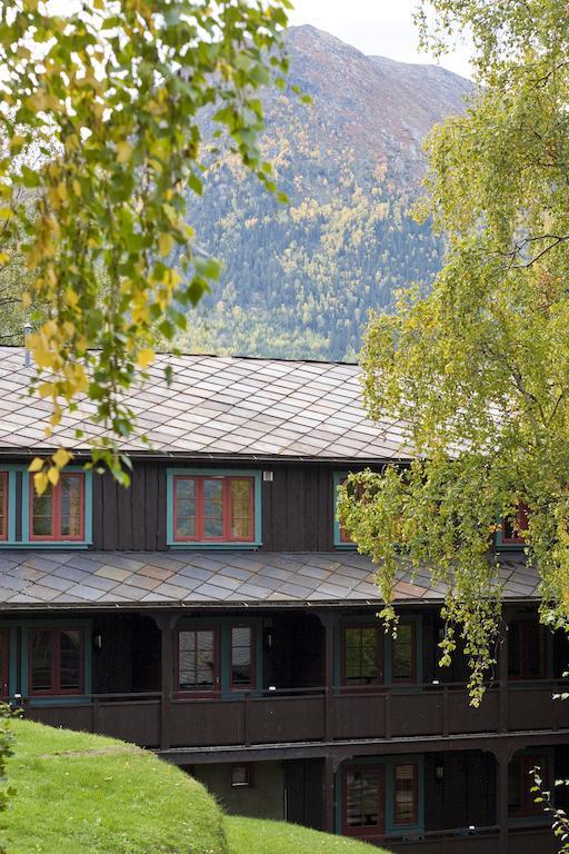 Fossheim Hotel Lom Buitenkant foto