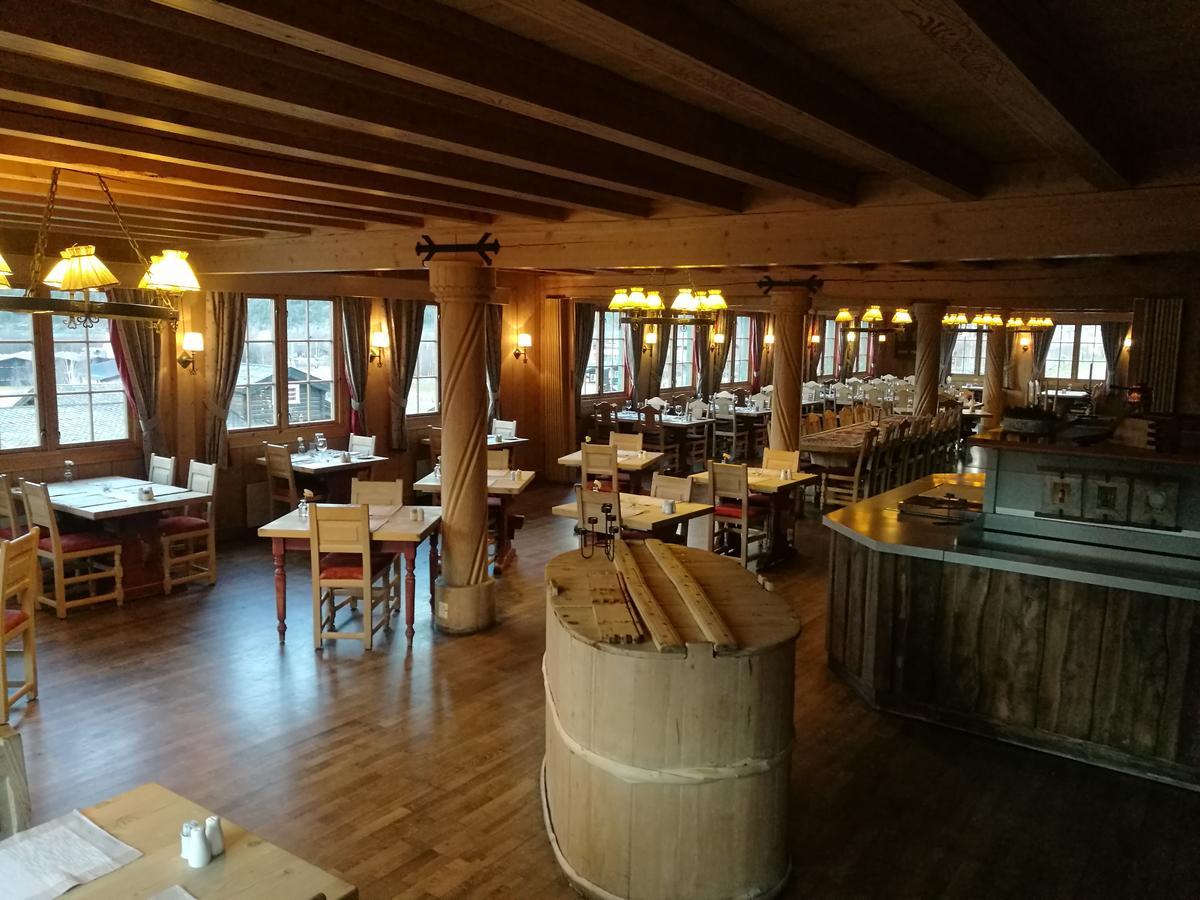 Fossheim Hotel Lom Buitenkant foto